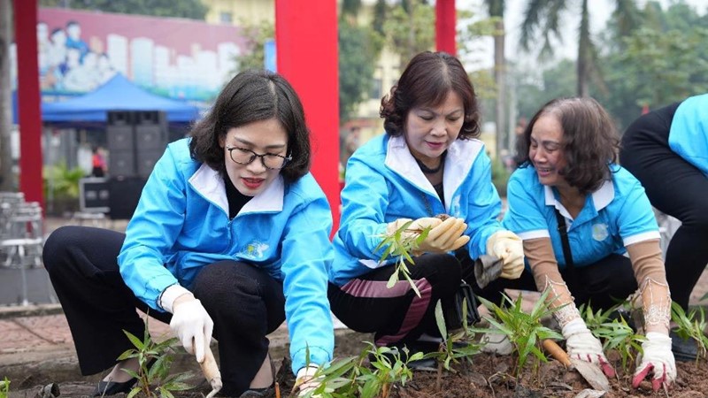 Phụ nữ Gia Lâm hưởng ứng phong trào thi đua Sáng - Xanh - Sạch - Đẹp đảm bảo thiết thực, hiệu quả