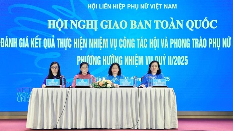Các cấp Hội Phụ nữ Việt Nam  tích cực tham gia xây dựng Đảng, hệ thống chính