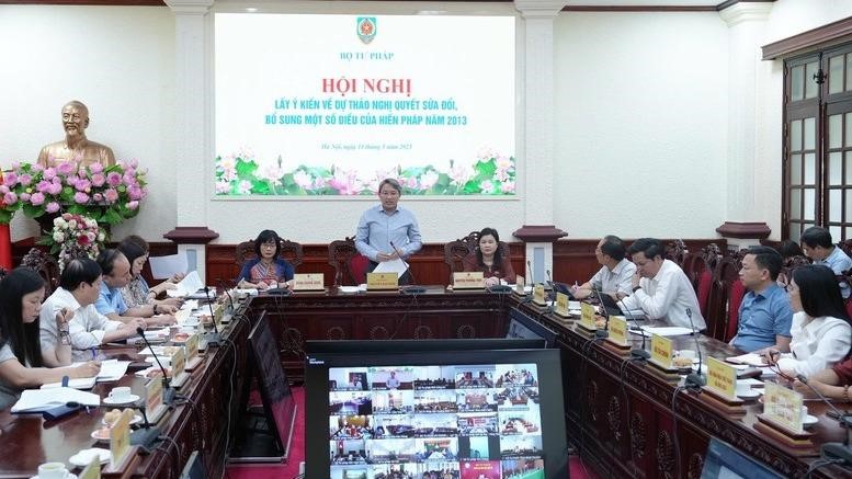 Bộ Tư pháp lấy ý kiến về dự thảo Nghị quyết sửa đổi, bổ sung một số điều của Hiến pháp năm 2013