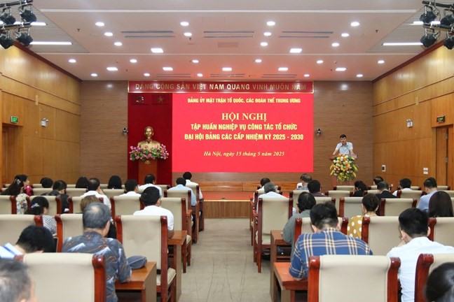 Hội nghị tập huấn nghiệp vụ công tác tổ chức Đại hội Đảng các cấp tiến tới Đại hội đại biểu Đảng bộ Mặt trận Tổ quốc