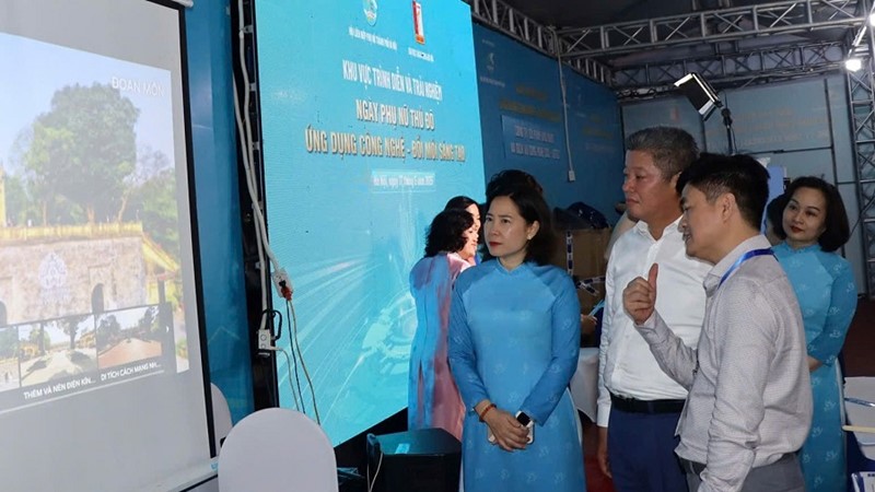 Khai mạc Ngày Phụ nữ Thủ đô ứng dụng công nghệ và đổi mới sáng tạo năm 2025