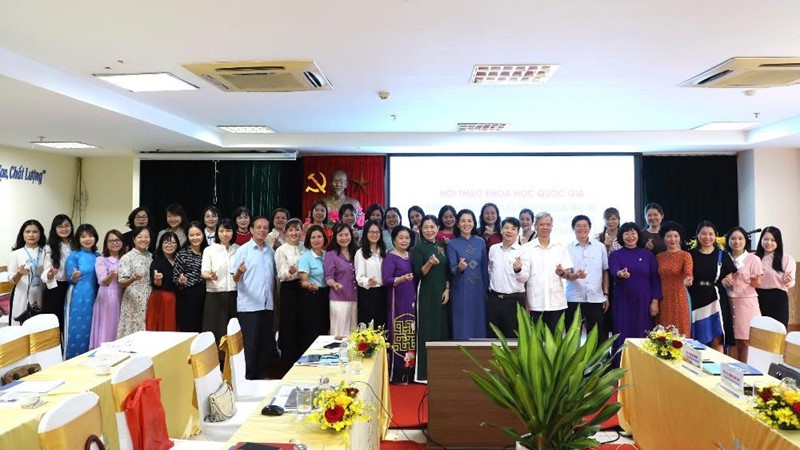 Phụ nữ dân tộc thiểu số và miền núi tham gia hoạt động phát triển kinh tế - xã hội