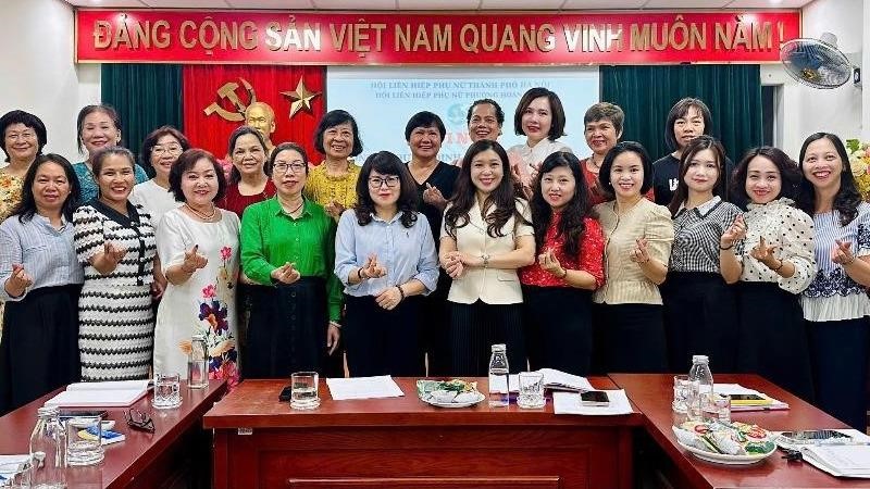 Hội LHPN phường Hoàn Kiếm: Công bố các quyết định về công tác tổ chức và cán bộ Hội