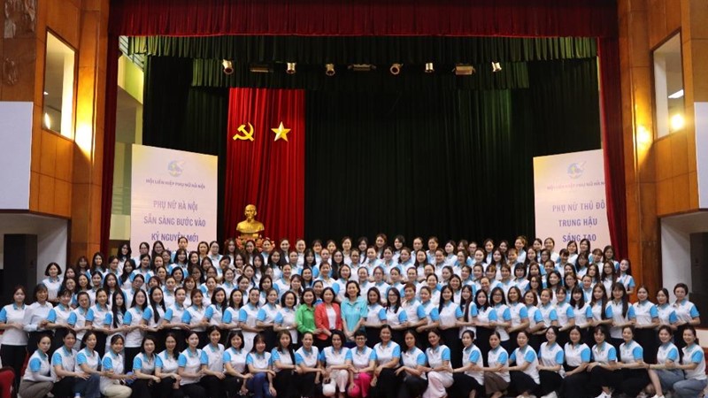 Phụ nữ Thủ đô vinh dự và tự hào được đại diện phụ nữ cả nước tham gia diễu hành dịp Quốc khánh 2/9