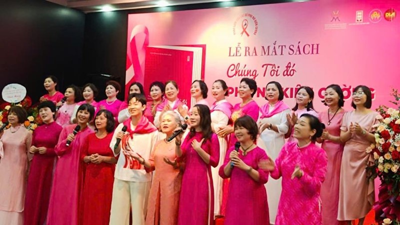 Ra mắt sách ảnh “Chúng tôi đó - Phụ nữ kiên cường”, viết tiếp câu chuyện về niềm tin và nghị lực sống 