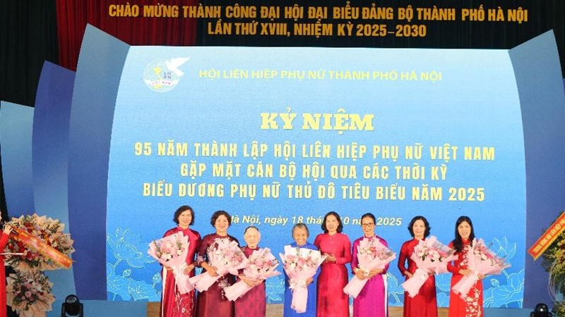 Hội LHPN Hà Nội tri ân các thế hệ cán bộ Hội qua các thời kỳ 