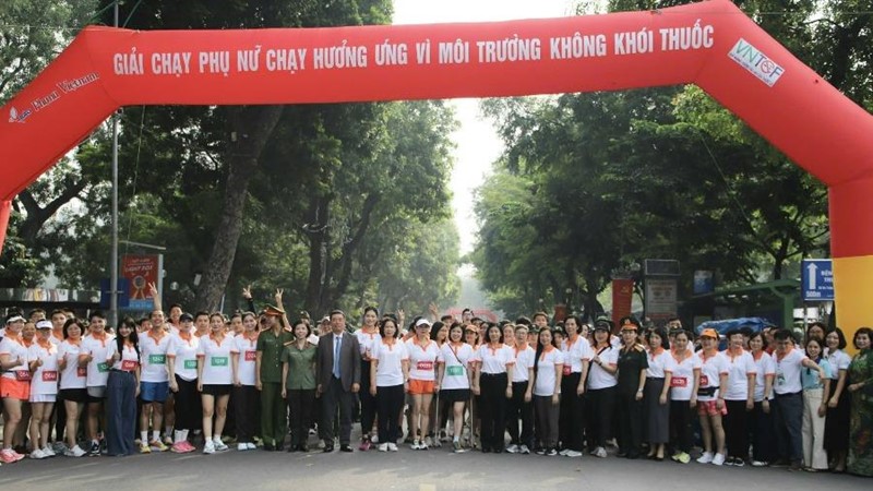 Hơn 1.000 vận động viên tham gia giải “Phụ nữ chạy hưởng ứng Vì môi trường không khói thuốc“