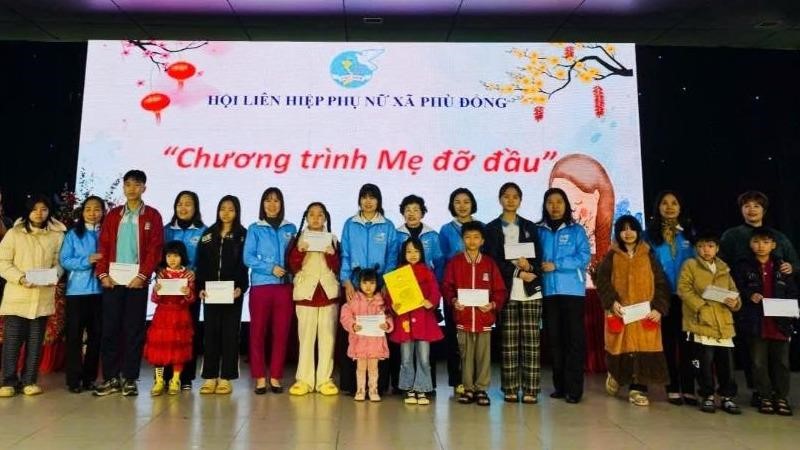 Hội LHPN xã Phù Đổng tổ chức chương trình “Xuân nhân ái - Tết sẻ chia” 