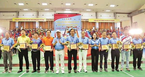 Tiêu biểu trong phong trào xây dựng đời sống văn hóa cơ sở