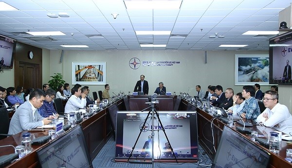 Khẩn trương xây dựng khung giá phát điện năng lượng tái tạo