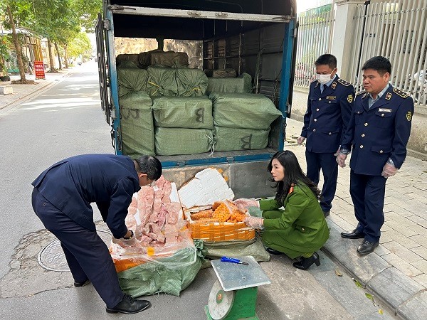 Nhức nhối nạn hàng giả, lậu tràn về dịp cuối năm 