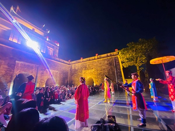 Xây dựng các giá trị và nguồn lực văn hóa xây dựng Thủ đô