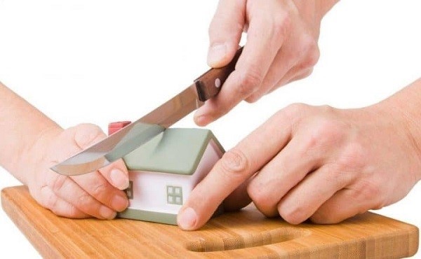 Hết tình, xin đừng cạn nghĩa!