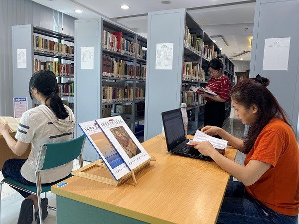  “Thắp lửa” văn hoá đọc thời 4.0: Nỗi lo và hy vọng