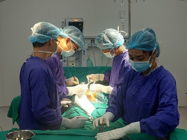 Kỳ 1: Muôn hình vạn trạng dịch vụ “vẽ bệnh moi tiền”