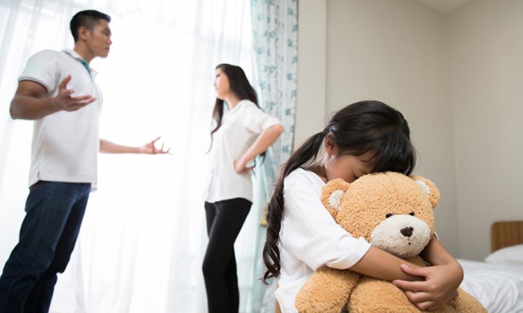 Vợ chồng lục đục vì... Tết