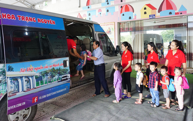 Cần quản lý chặt dịch vụ xe đưa đón học sinh