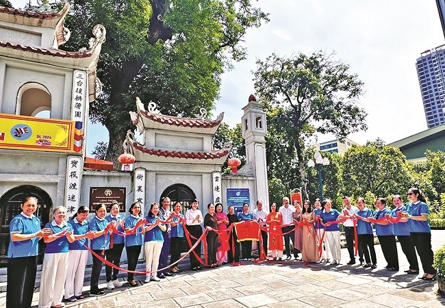 Xây dựng người Hà Nội văn minh, thanh lịch từ ứng xử nơi công cộng