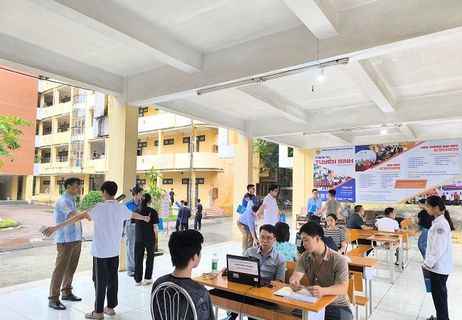 Thêm nhiều tổ hợp xét tuyển và ngành học mới