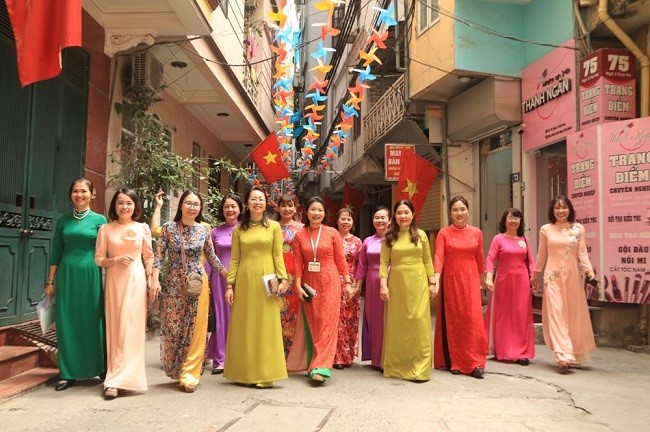 Phụ nữ Thủ đô làm theo lời Bác
