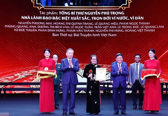 100 năm đồng hành cùng lịch sử vẻ vang của dân tộc