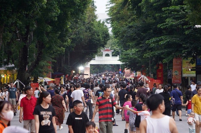 Du lịch Thủ đô đón mùa lễ hội