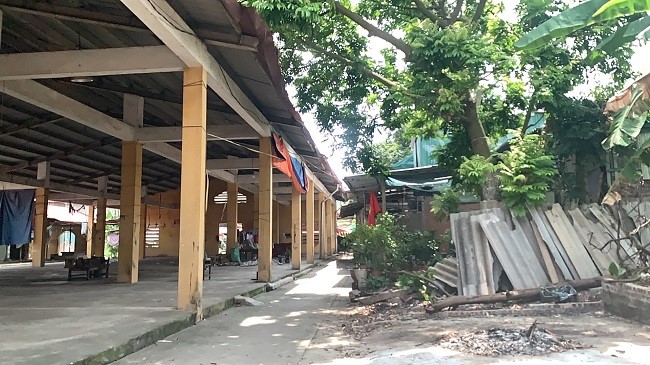 Chợ Tía xuống cấp nghiêm trọng