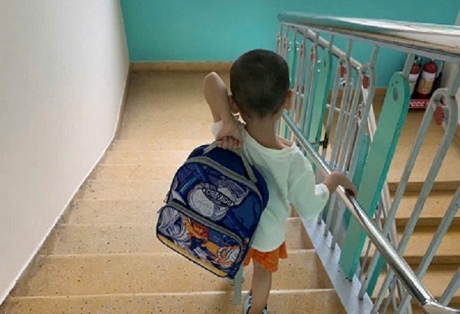 4 năm, 4 phiên tòa vẫn chưa thể xác định bố cho con