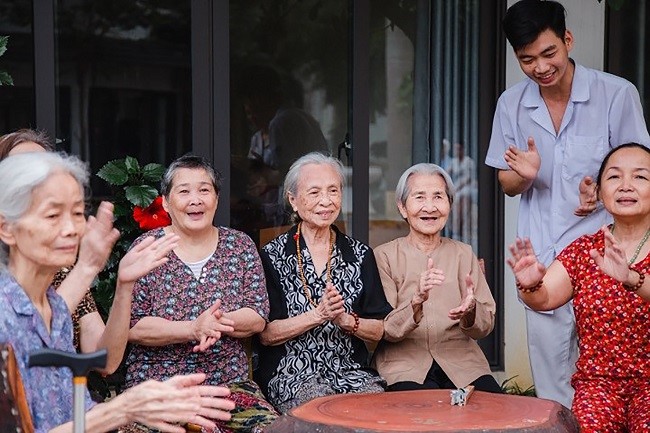 Để người cao tuổi là vốn quý của dân tộc