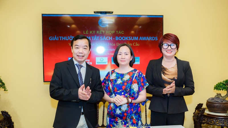 DJC hợp tác cùng hai nhà xuất bản tổ chức Giải thưởng Tóm tắt sách dành cho người Việt