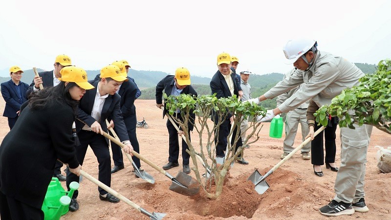 Phát động trồng cây phủ xanh 16 ha dự án sân golf tại tỉnh Phú Thọ
