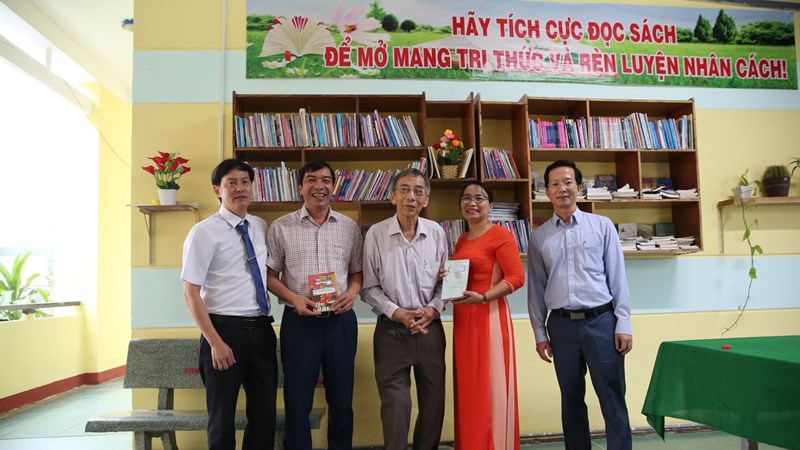 Khánh thành và bàn giao thư viện xanh trường THCS Hành Tín Tây do BSR tài trợ