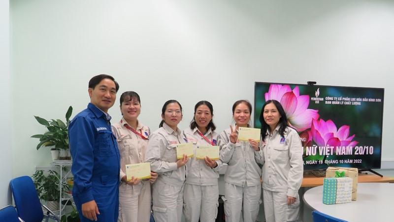 Chị em quản lý chất lượng trong phong trào xây dựng văn hóa BSR