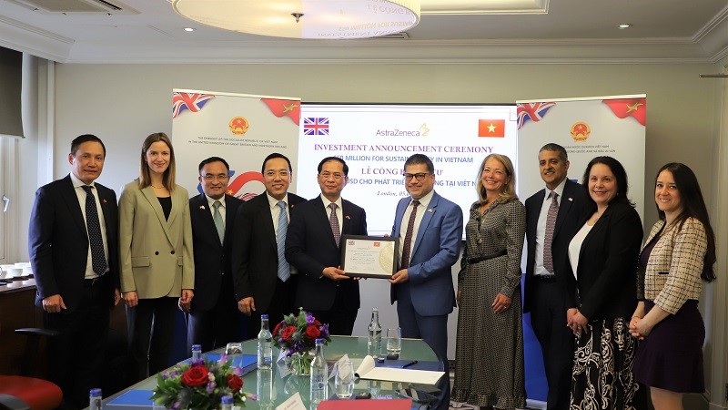 Bộ trưởng Bộ Ngoại giao Bùi Thanh Sơn tiếp Tập đoàn Astrazeneca