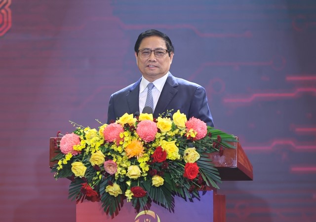 Thủ tướng: Chuyển đổi số mang lại lợi ích thiết thực cho quốc gia, dân tộc và cho chính người dân