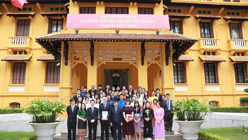 Tình nguyện viên JICA chào xã giao Thứ trưởng Bộ Ngoại giao