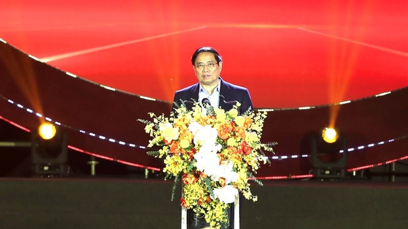 Thủ tướng kêu gọi đồng bào cả nước đoàn kết một lòng, hướng về miền Trung