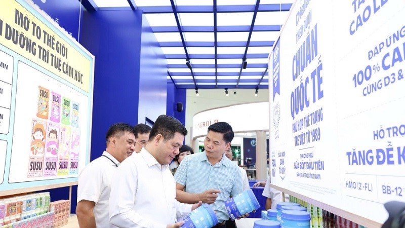 Vinamilk tái hiện hành trình từ số 0 đến Thương hiệu sữa tiềm năng nhất thế giới tại Triển lãm Thành tựu Đất nước