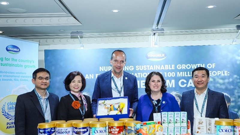 Vinamilk góp tham luận về “Hình dung mới về ngành sữa” và nhận giải thưởng lớn tại hội nghị sữa toàn cầu 2023