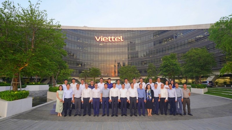 Petrovietnam và Viettel trao đổi hợp tác về lĩnh vực chuyển đổi số và triển khai điện gió ngoài khơi