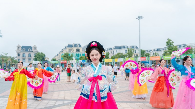 8WONDER MOON FESTIVAL “FLEX” CHUỖI LỄ HỘI ẨM THỰC XUYÊN BIÊN GIỚI