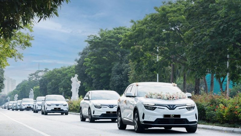 Sao Việt chọn thuê xe cưới của Green Future: Trào lưu “sống xanh cưới xanh” lên ngôi