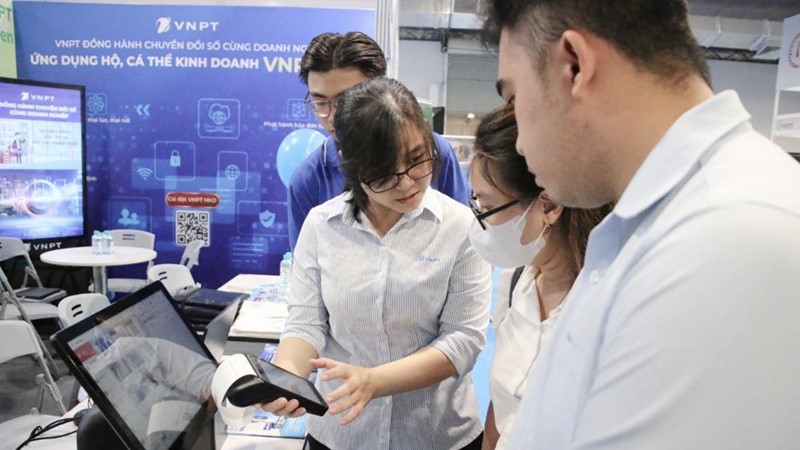 VNPT giới thiệu bộ giải pháp chuyển đổi số cho nông dân và hộ, cá thể kinh doanh tại iTECH EXPO 2025
