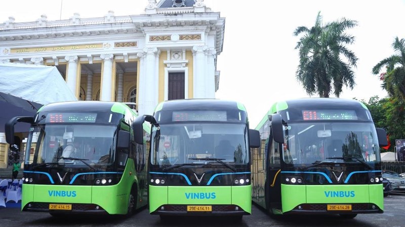 VINBUS khai trương tuyến buýt điện miễn phí E11 - phục vụ người dân tham quan các điểm du lịch nổi tiếng của Thủ đô