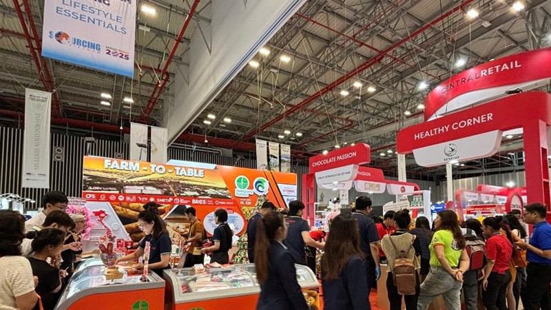 Xúc xích trứng cá chuồn Bento gây ấn tượng mạnh tại VIS 2025