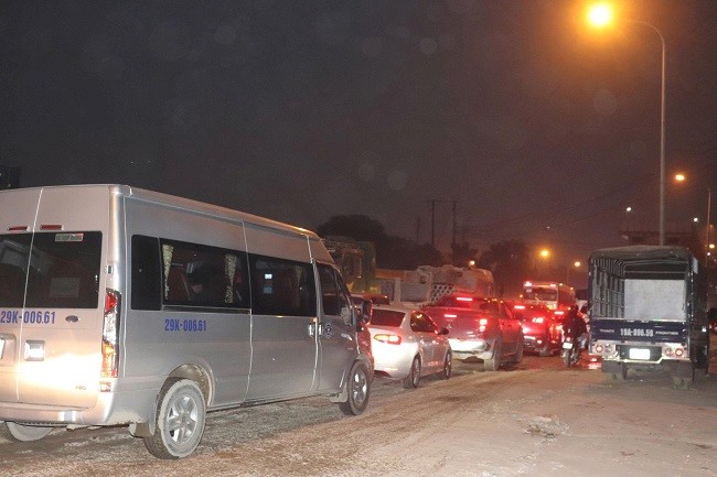 Điều chỉnh hạ tầng, tổ chức lại giao thông nhằm giảm ùn tắc