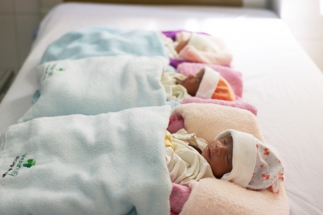 “Khuyến sinh” để nâng cao chất lượng dân số