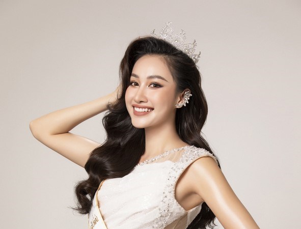 Hoa khôi miền Trung- Đoàn Hồng Trang đại diện Việt Nam dự thi Miss Global 2022
