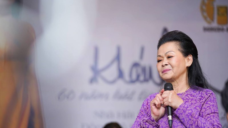 Khánh Ly làm tour diễn xuyên Việt chia tay khán giả 