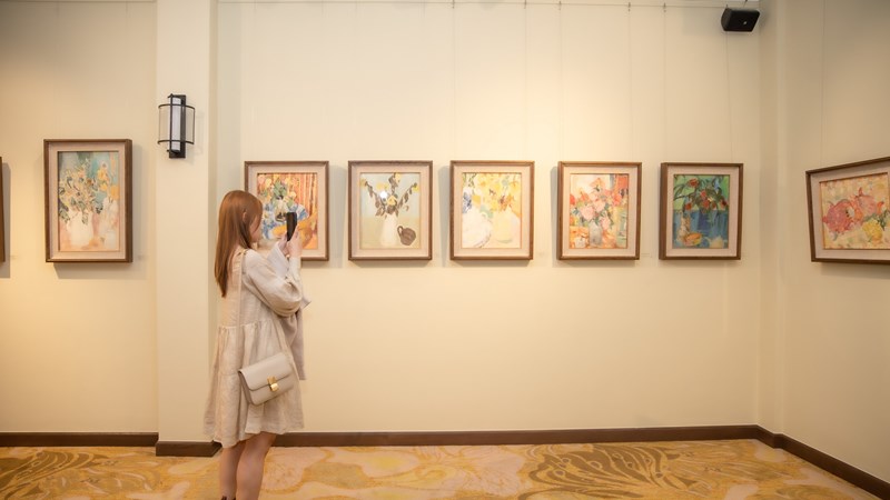 Họa sĩ Duy Hòa đem tranh vẽ vẻ đẹp quê hương Đan Phượng vào Đà Lạt triển lãm 